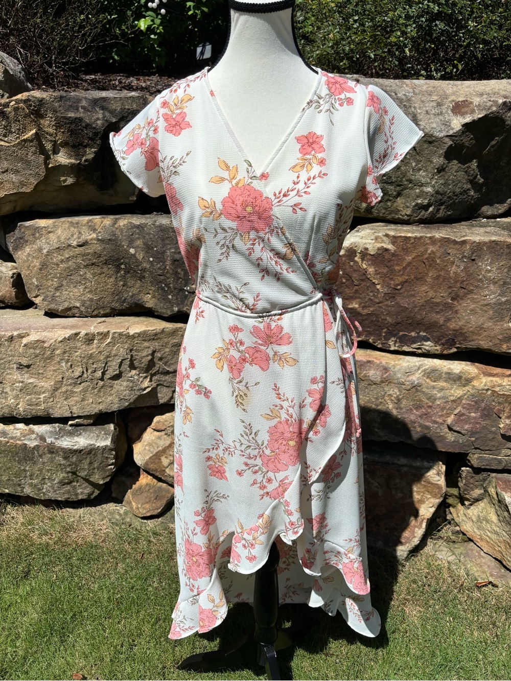 Altered State Floral Wrap Midi Dress  Small White Coral Perfect Fall w boots